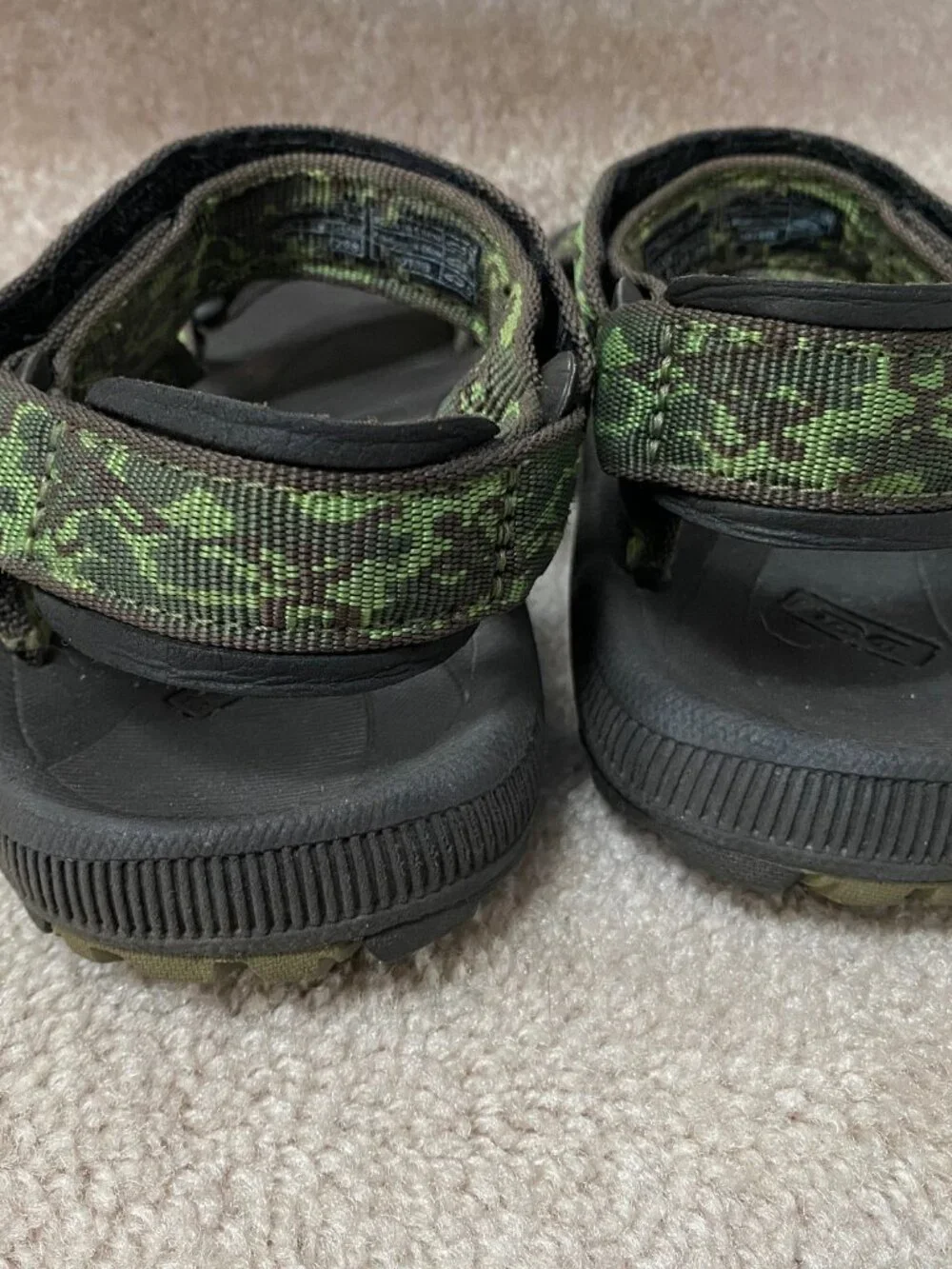 Teva  Hiking /Water Sandal Green and Black Size 3